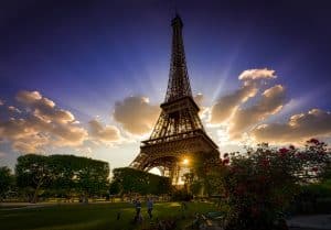 Read more about the article How To Spend A Day In Paris, The Right Way!